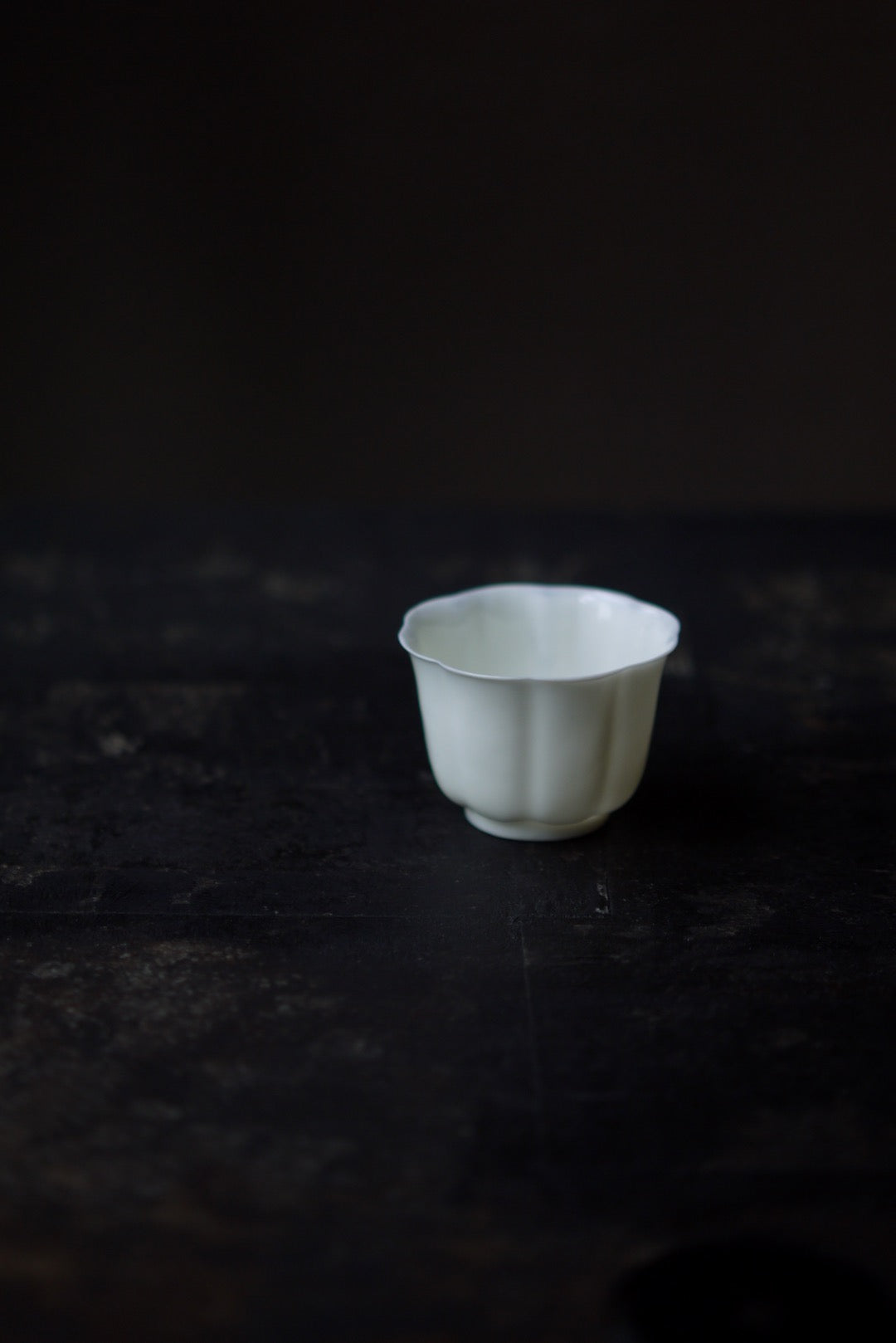 China Handcrafted Dehua Porcelain Antique Floral Teacup|Best Ceramics