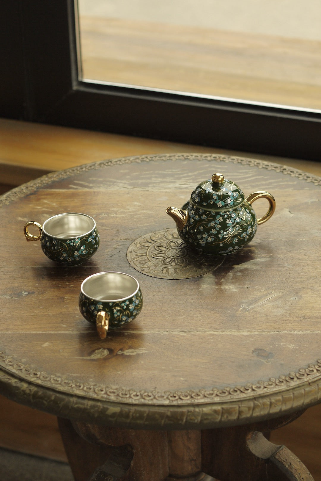 Dehua Porcelain Handcrafted Vintage Style Emerald Siting Teapot|BestCeramics