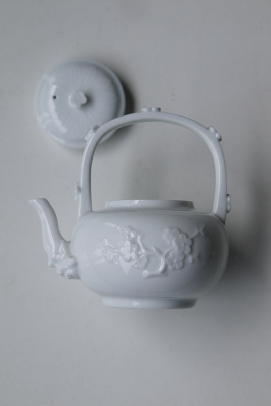 Vintage Dehua Blanc De Chine Plum Blossom Carrying Handle  Porcelain Teapot|BestCeramics