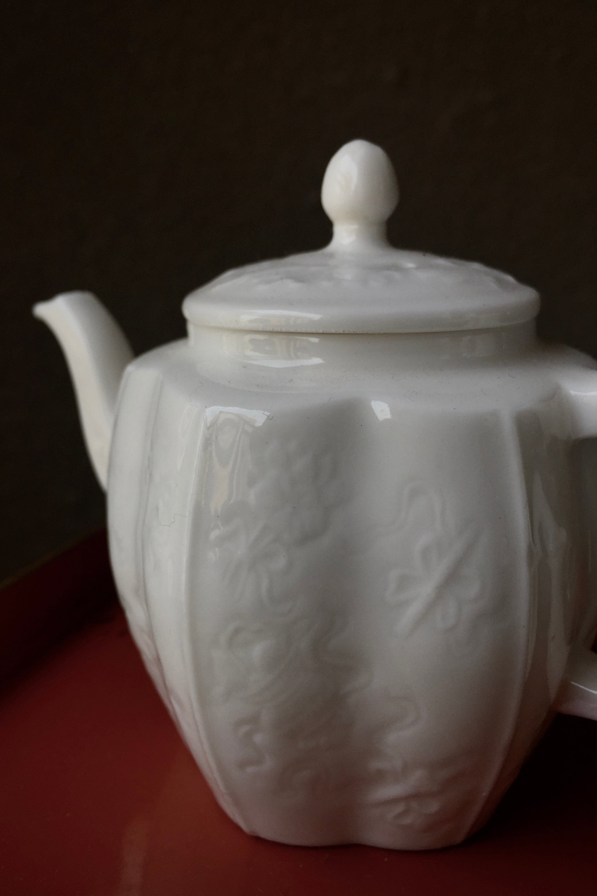 Qing Palace Antique Style Sculpte Teapot Blanc De Chine|Best Ceramics