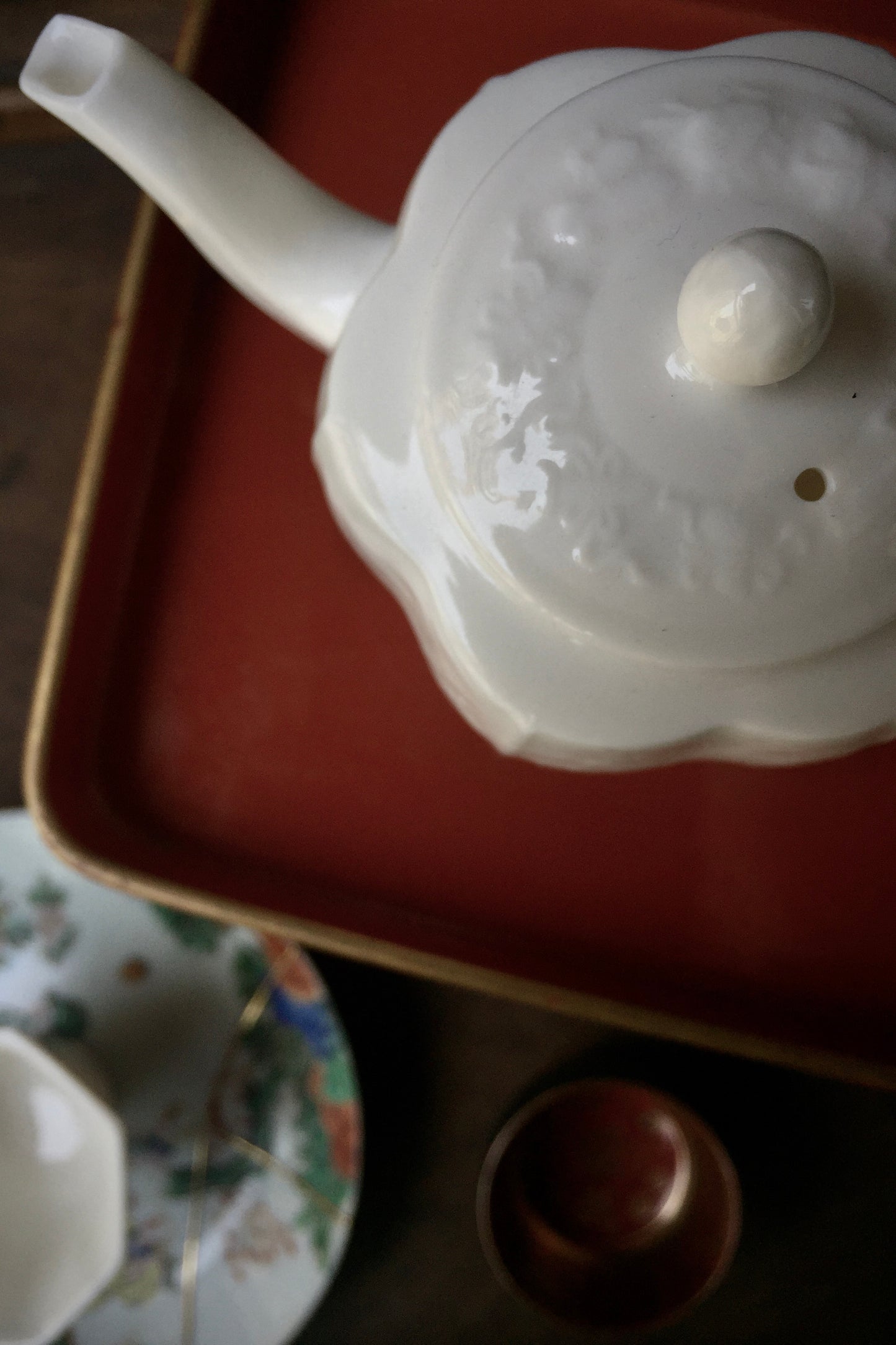 Qing Palace Antique Style Sculpte Teapot Blanc De Chine|Best Ceramics