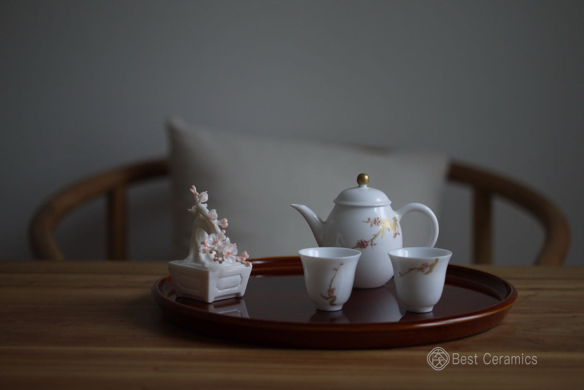 Gaiwan or Teapot? Finding Your Perfect Brewing Partner
