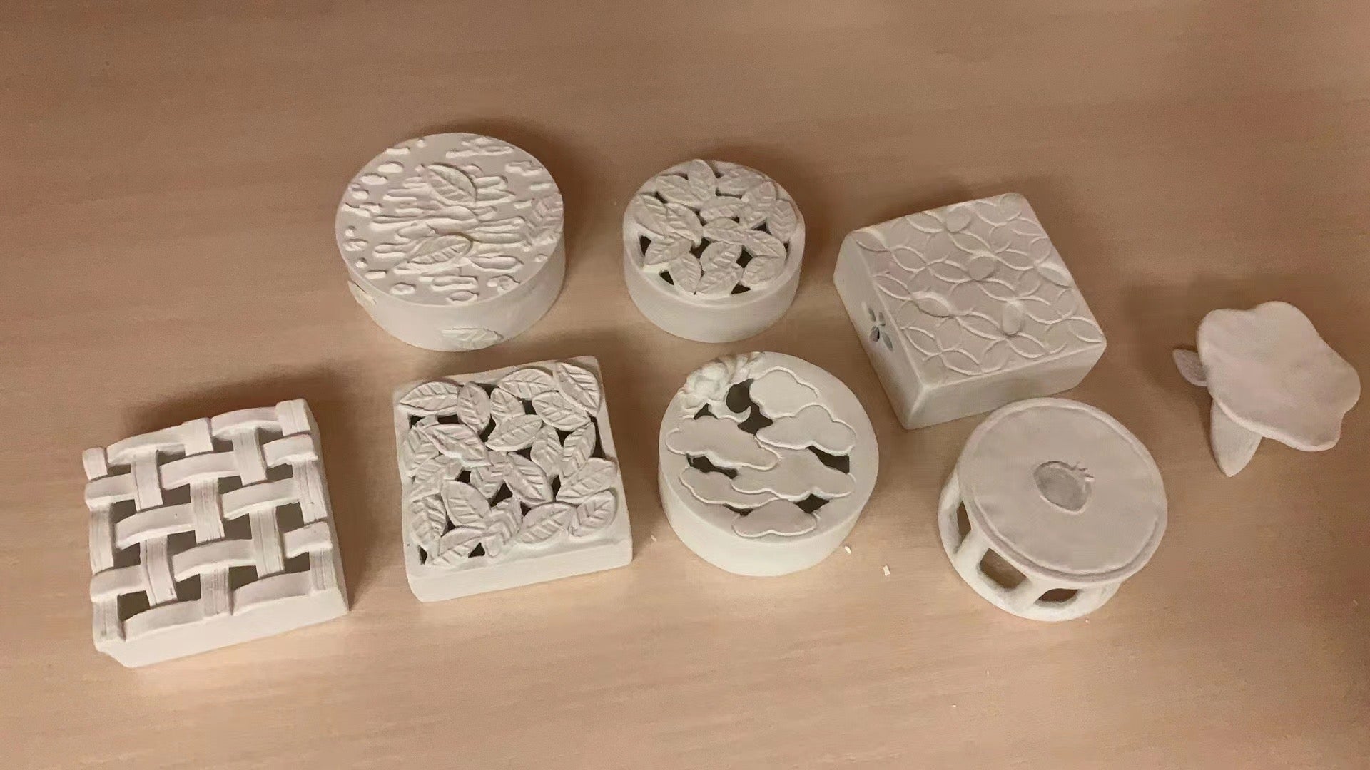 Crafted Elegance-The Art of Hand-built White Porcelain Tea Utensils