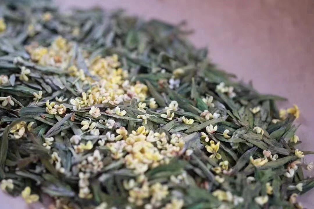 Teapot vs. Gaiwan: Which is Better for Brewing Pu'er Tea?