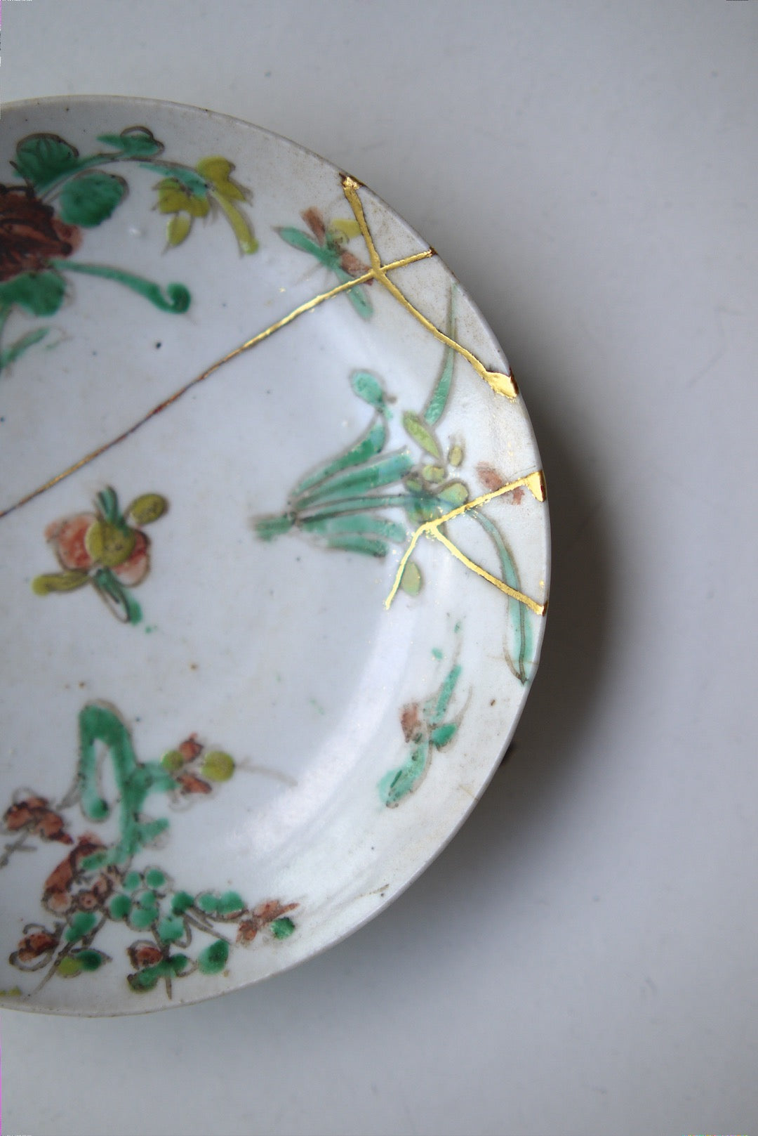 Antique Kintsugi Dehua Famille Rose Painted Plate From Qing Dynasty Best Ceramics