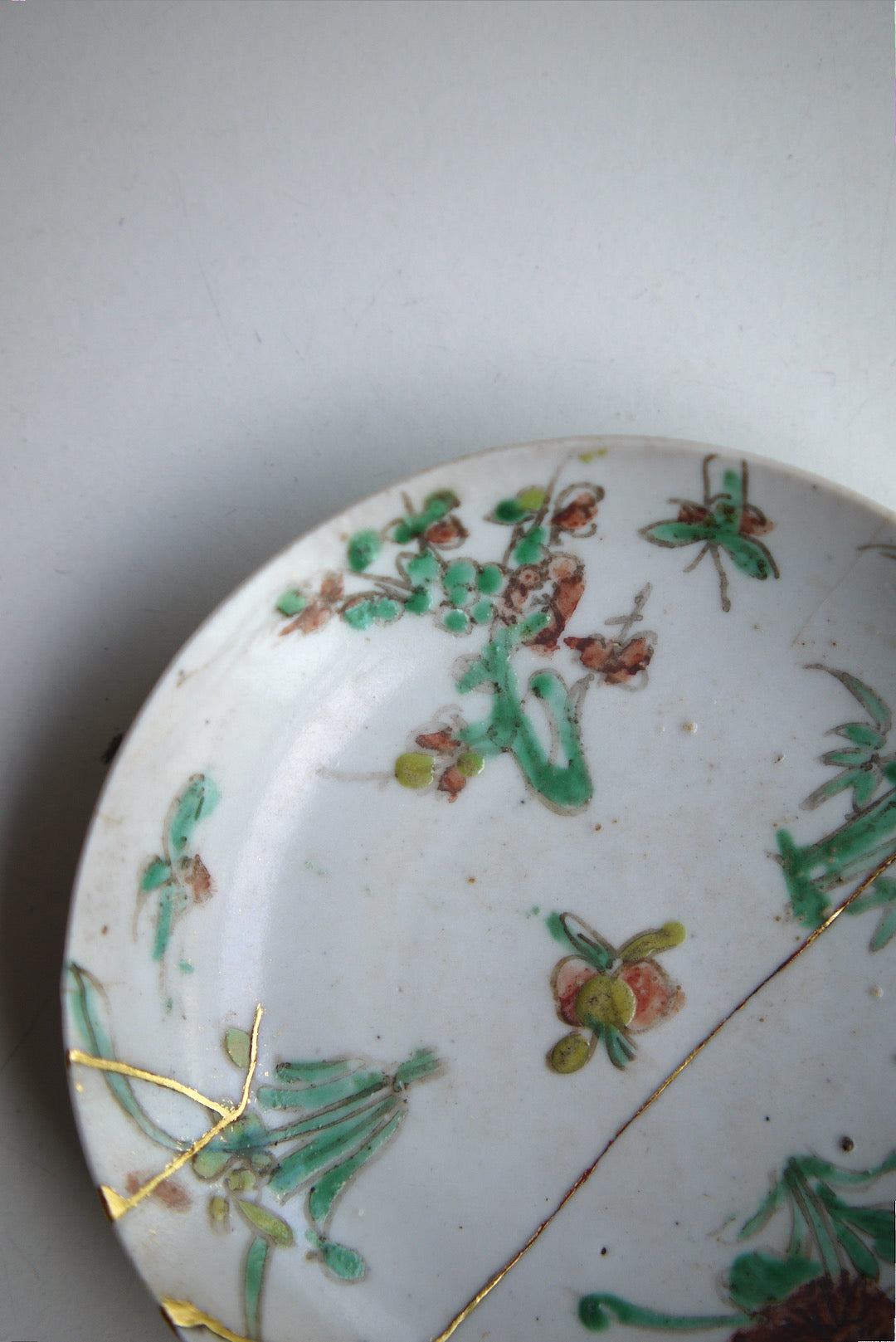 Antique Kintsugi Dehua Famille Rose Painted Plate From Qing Dynasty Best Ceramics