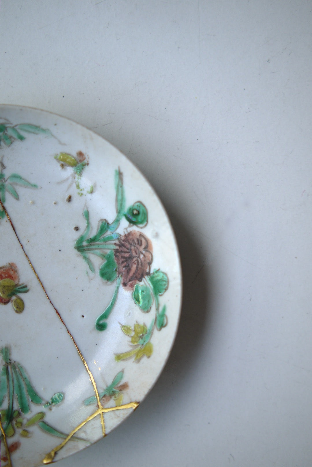 Antique Kintsugi Dehua Famille Rose Painted Plate From Qing Dynasty Best Ceramics