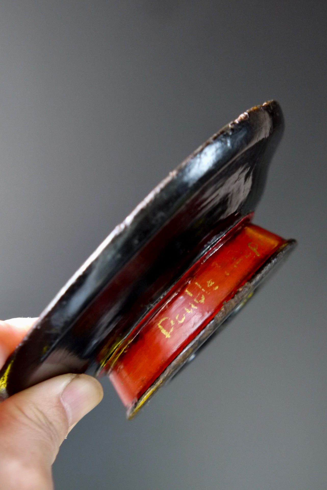 Wabi-Sabi Lacquerware Stand