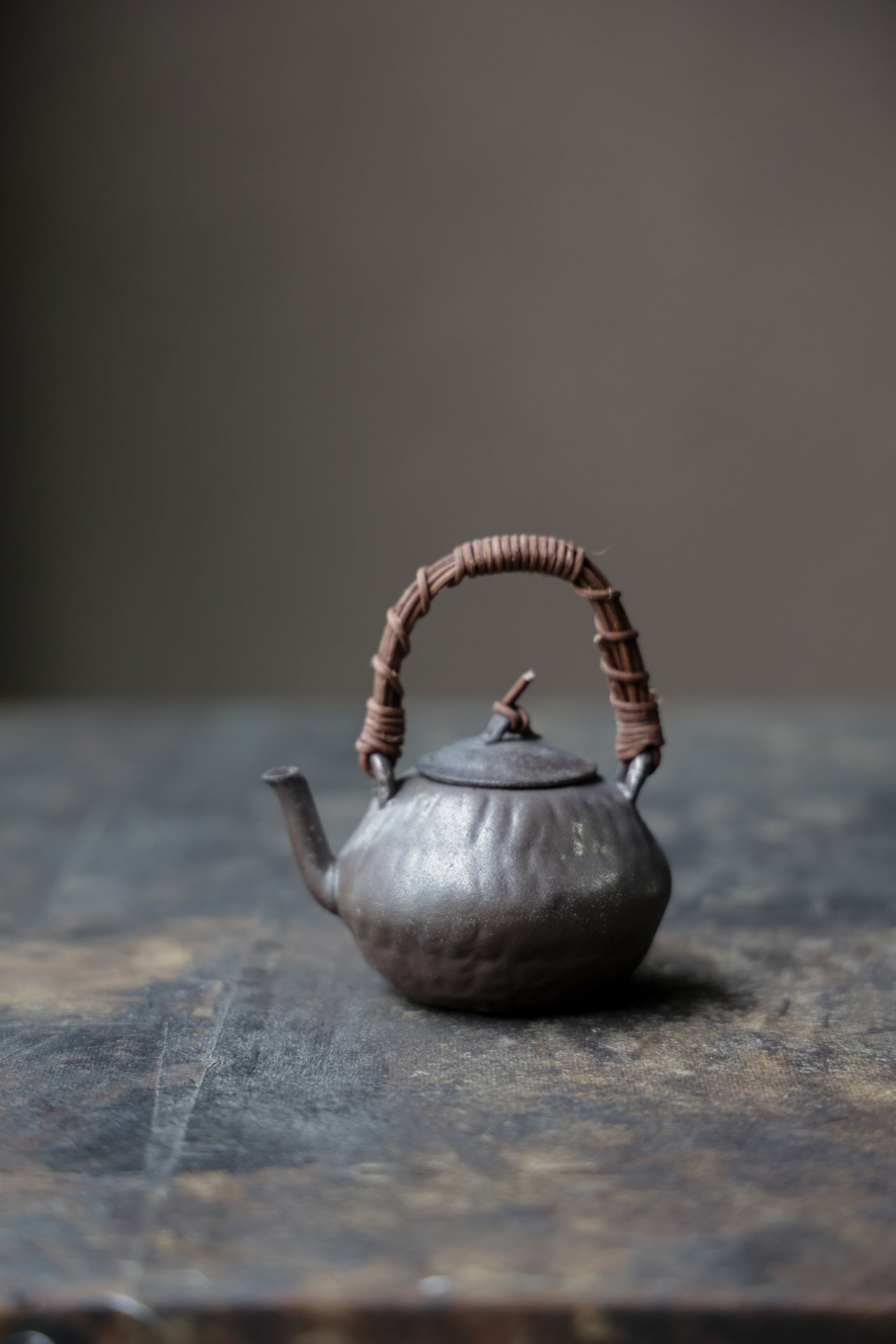 Best Ceramics-Rattan Handled Teapot Dehua Wood-Fired by Huang Qiuyang