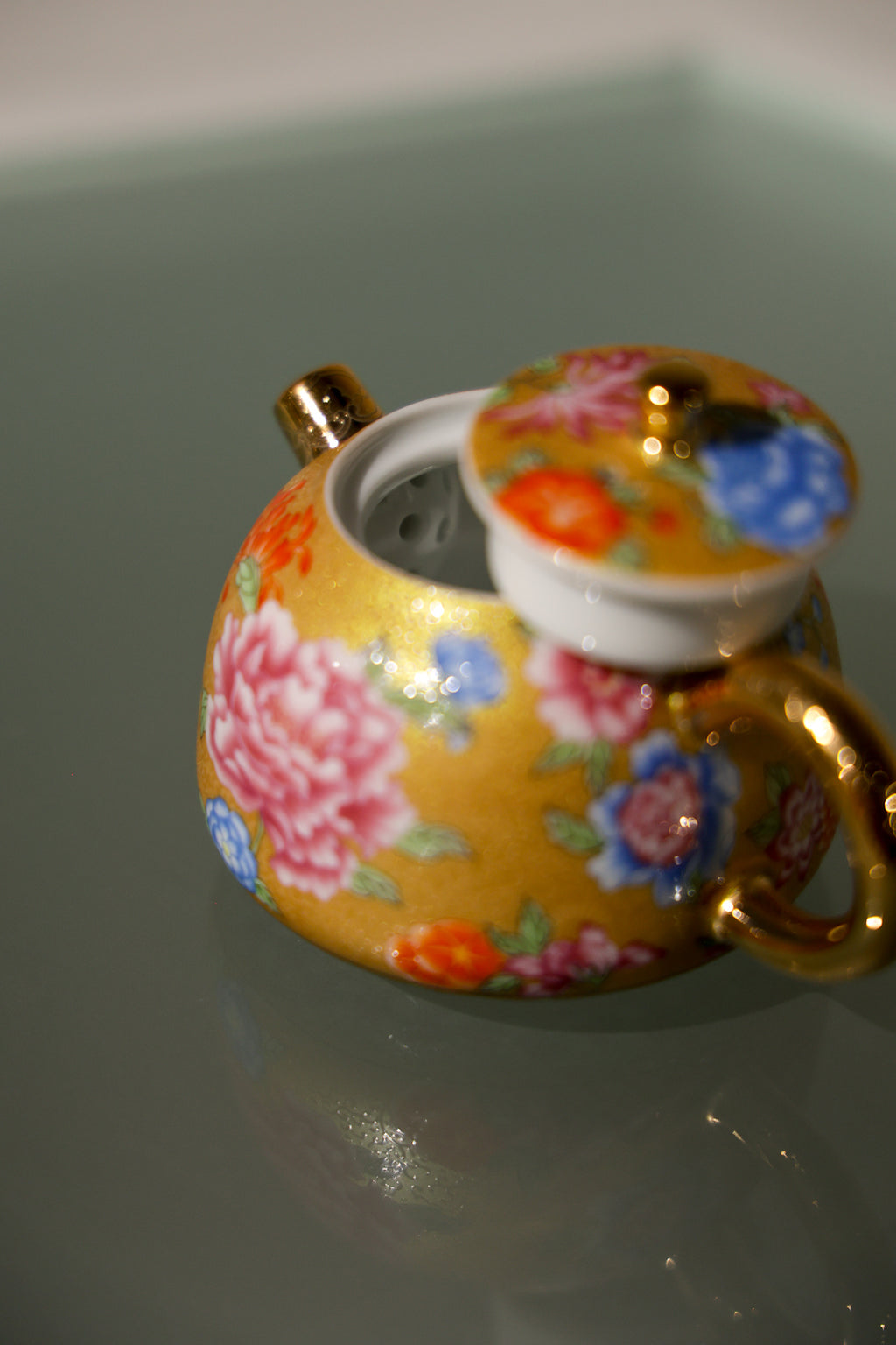 Artisan Enamel Tea Vessel | Tactile Thousand Flowers Porcelain Pot