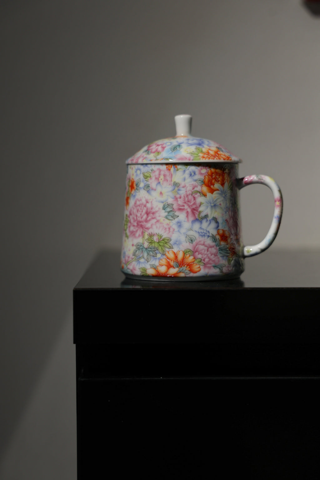 Vintage Chinoiserie Relief with Embossed Millefleurs Mug-Best Ceramics