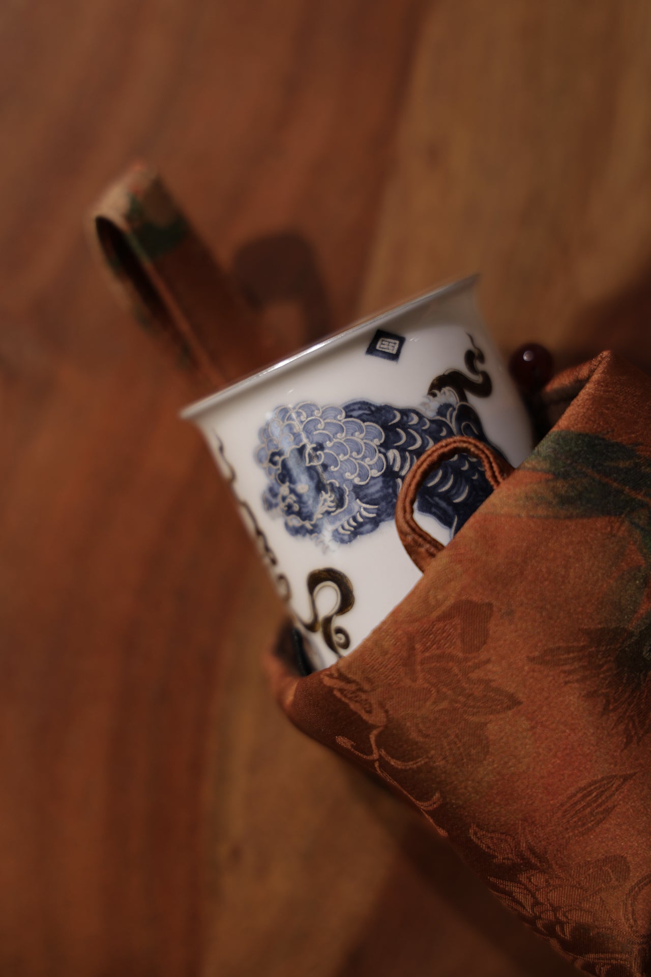 Wabi-sabi Guardian Silver Lion Jade Porcelain Teacup|Best Ceramics