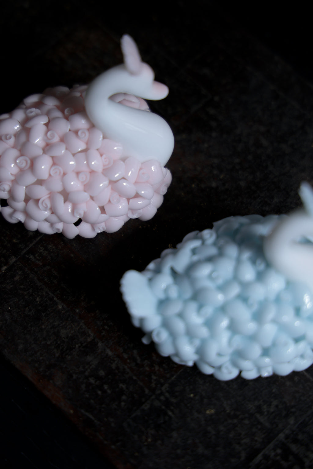 Hand-Sculpted Porcelain Swan - Intangible Cultural Heritage Art Decor