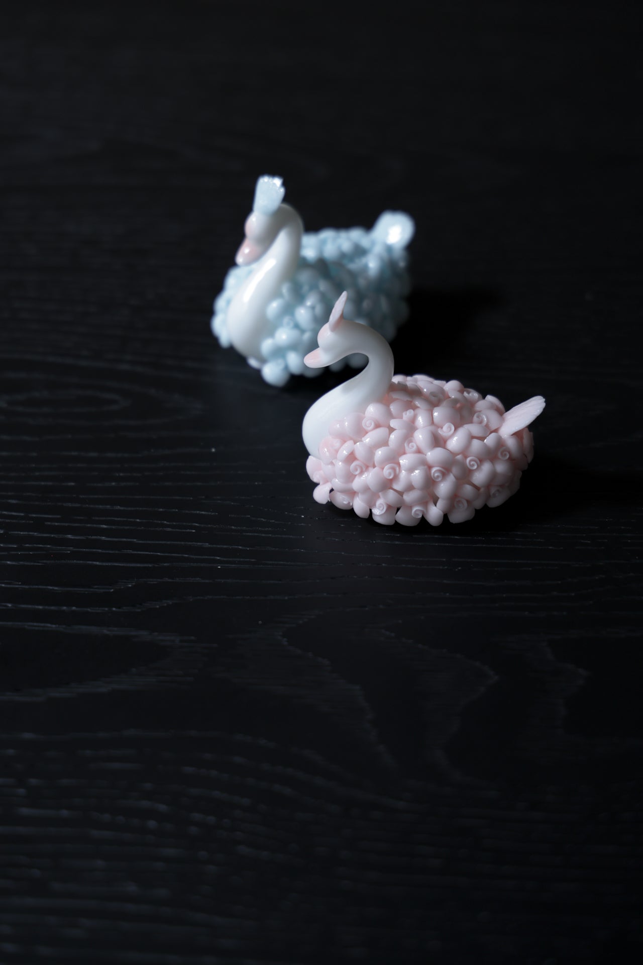 Hand-Sculpted Porcelain Swan - Intangible Cultural Heritage Art Decor