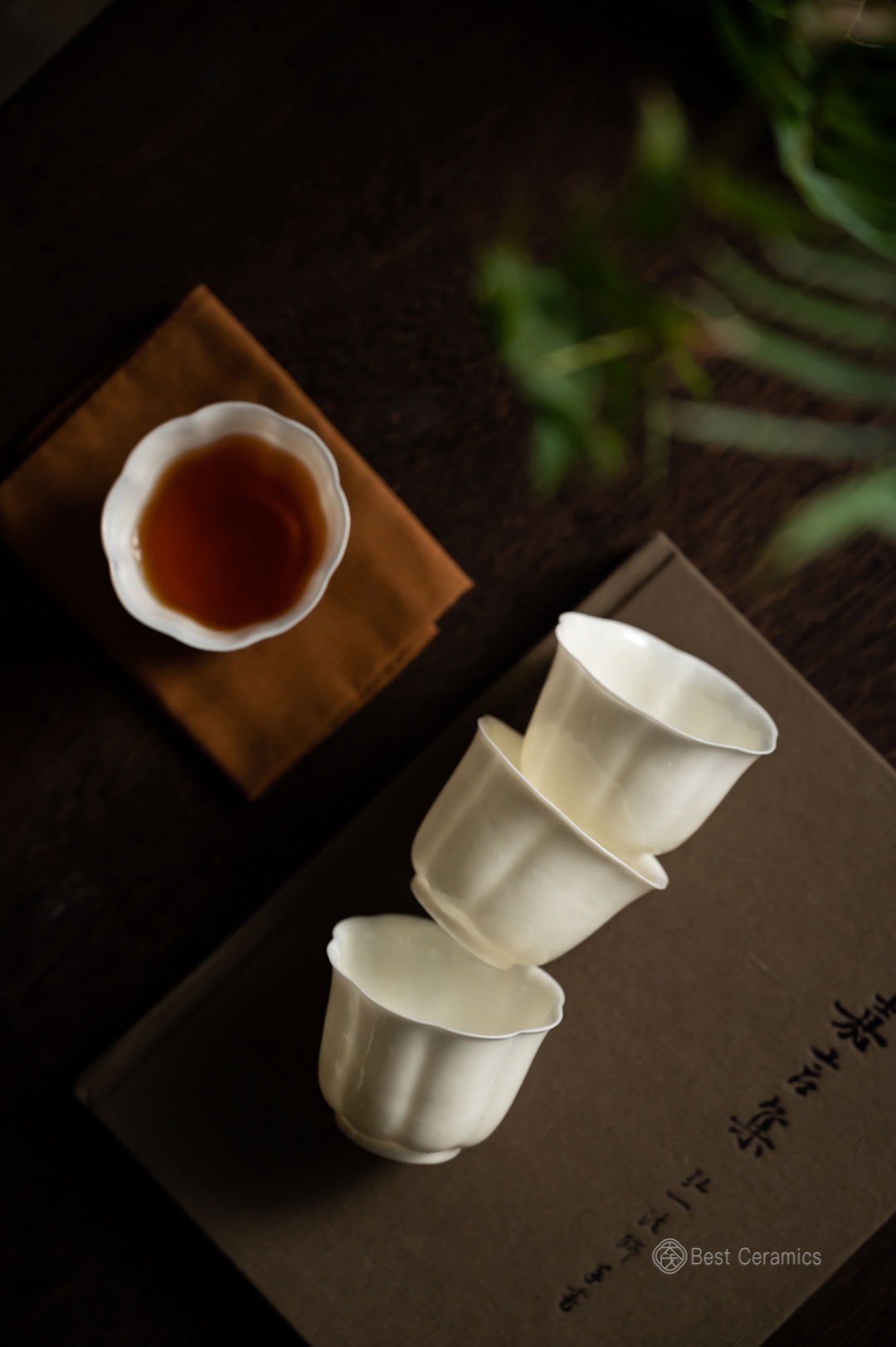 Tasse à thé florale Dehua fabriquée à la main