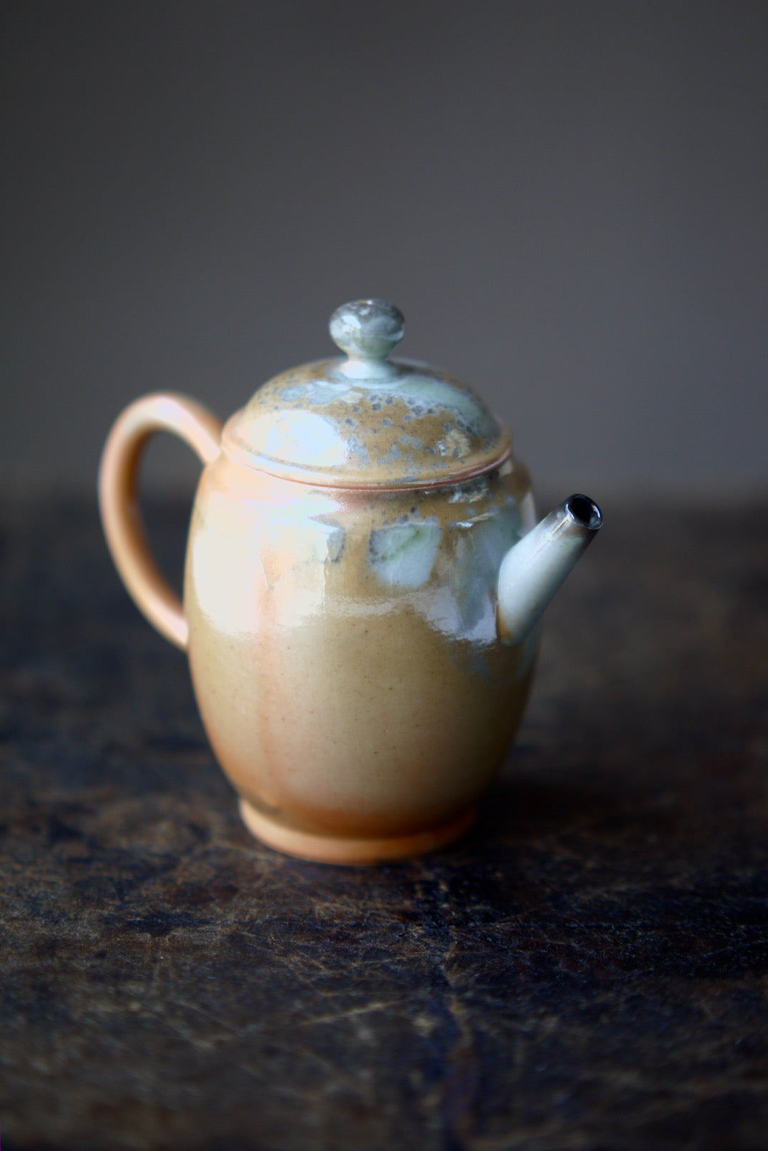 Dehua Vintage Handcrafted Porcelain Mini Unique Gongfu Teapot|Bestceramics