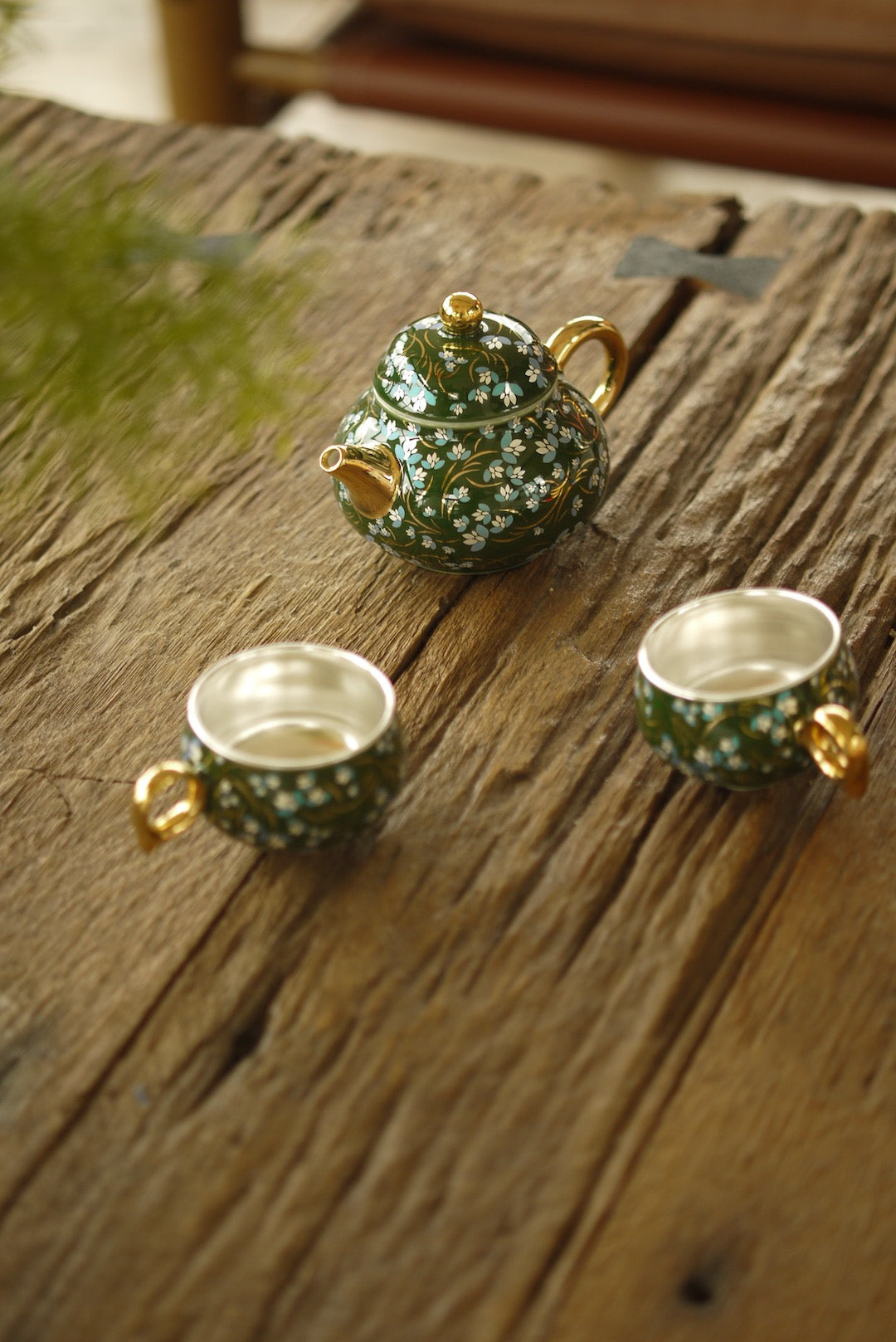Dehua Porcelain Handcrafted Vintage Style Emerald Siting Teapot|BestCeramics 