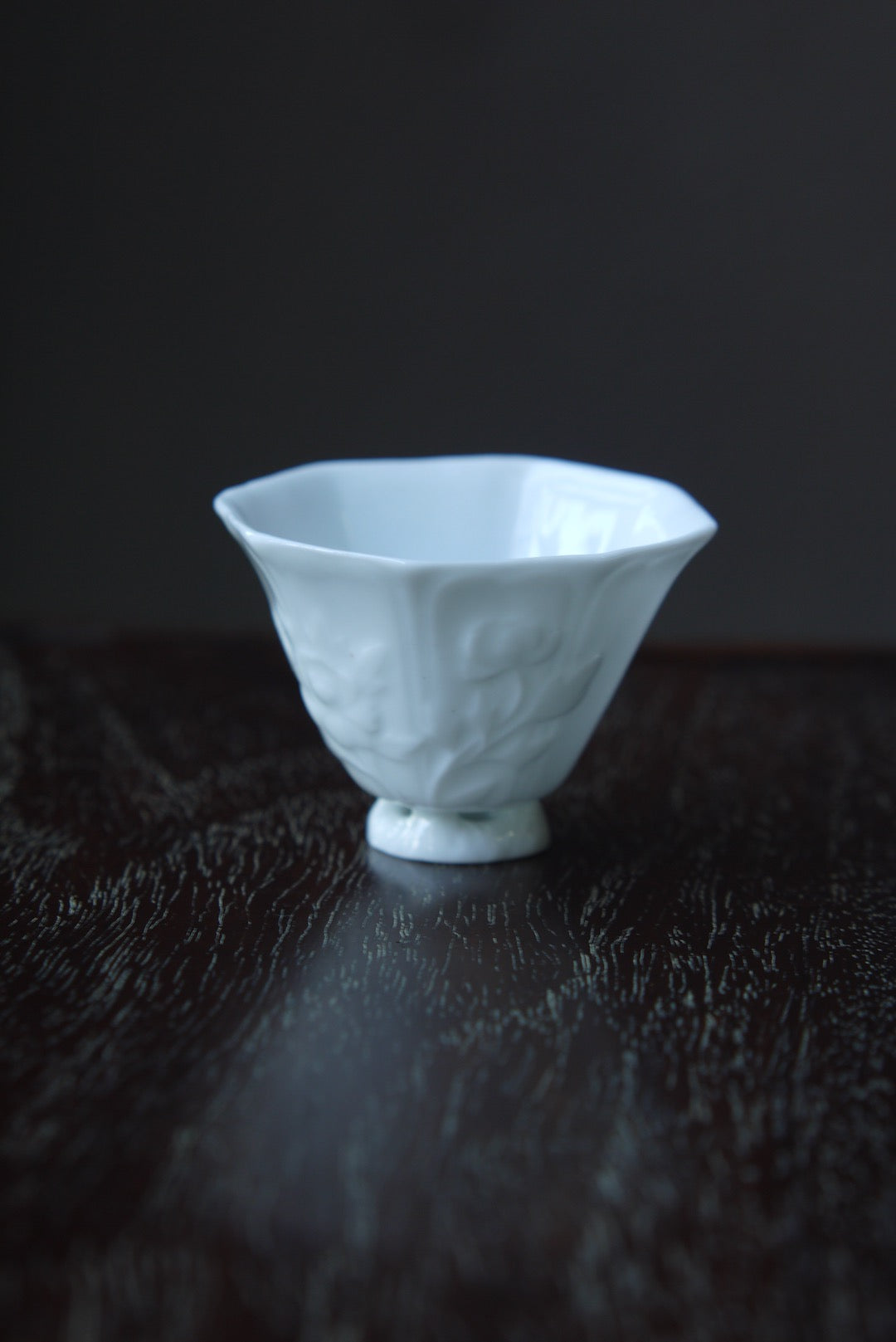 Antique Style Flower Sculpture Teacups