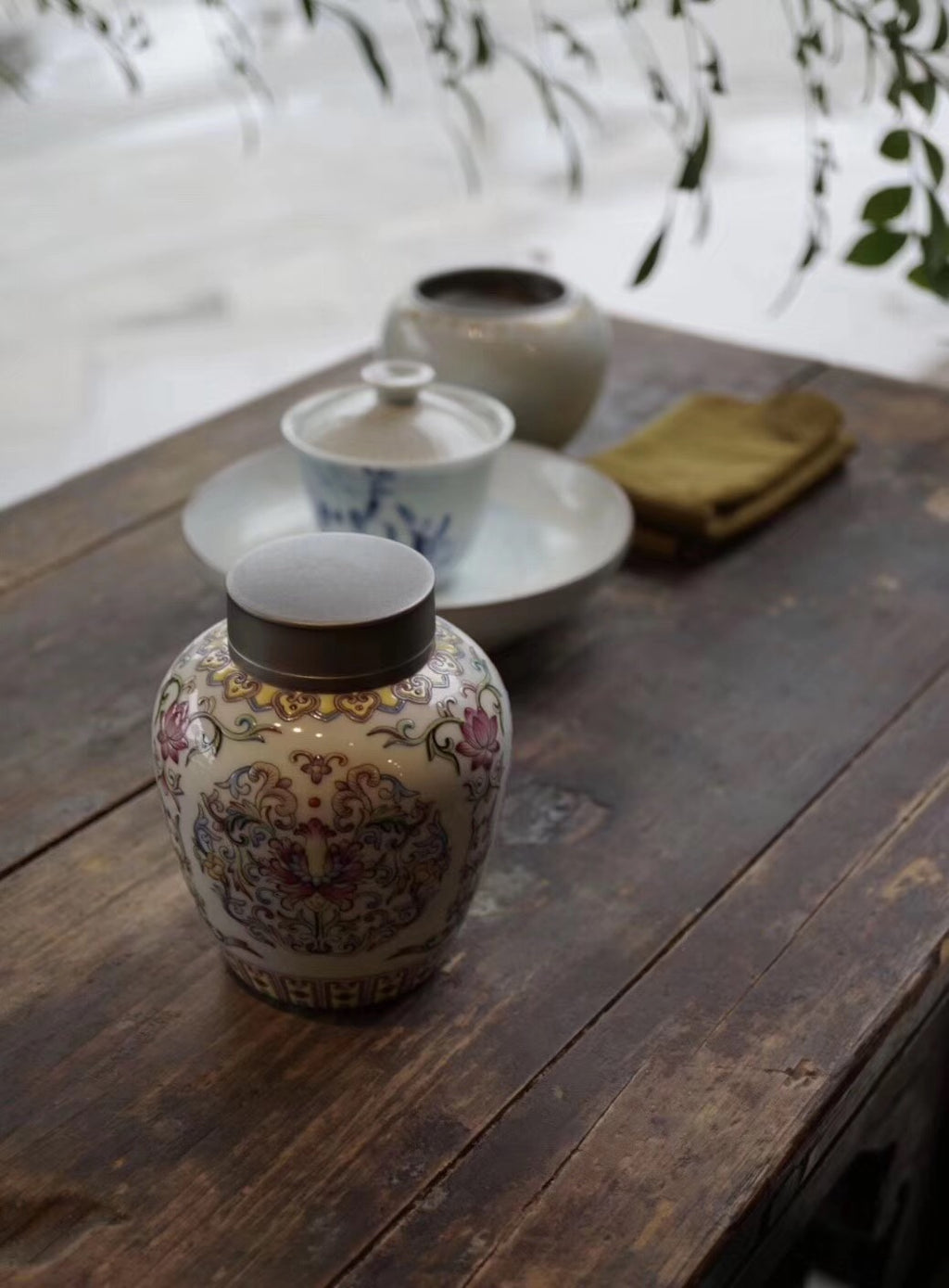 Fen Cai Tea Caddy With Tin Lid